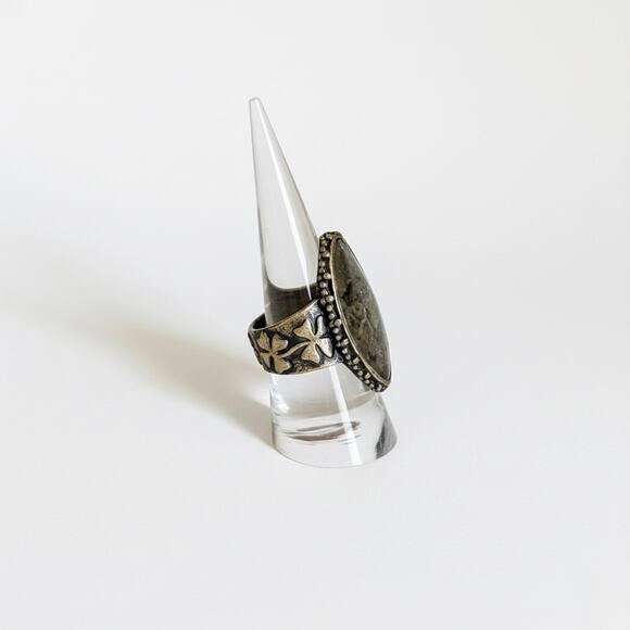 Vintage Abalone Ring Marquise Brass Tone Clover Statement Shell Jewelry Size 8.5 - Picture 2 of 2